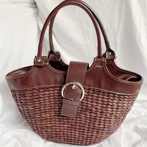 Natural straw (woven) bag.
